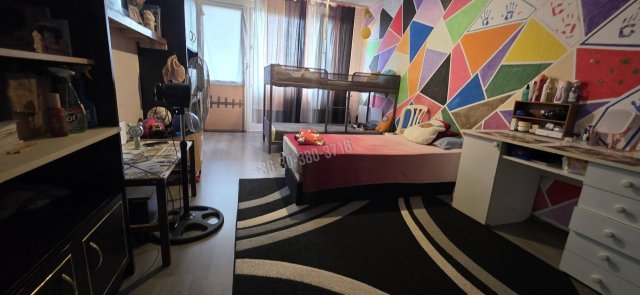 Eladó panellakás, Dunaújvárosban 26.9 M Ft, 2 szobás