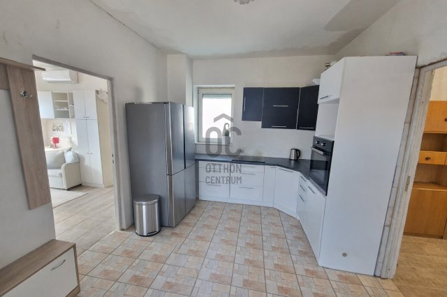 Eladó családi ház, Neszmélyen 35.5 M Ft, 2 szobás