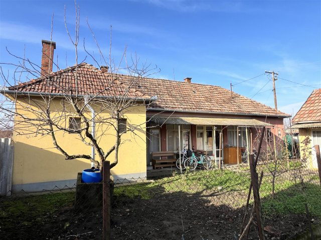 Eladó családi ház, Sarkadon 9.9 M Ft, 3 szobás