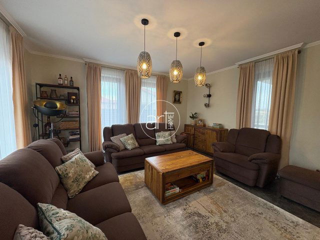 Eladó családi ház, Mórahalmon 134.9 M Ft, 4 szobás