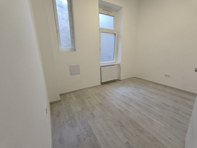 Kiadó téglalakás, albérlet, V. kerületben, Kossuth Lajos utcában