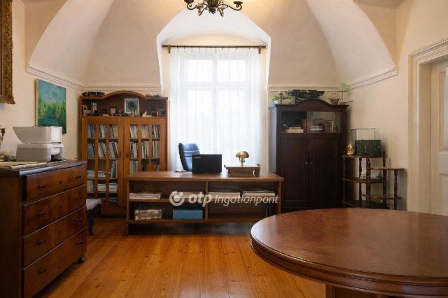 Eladó családi ház, Kőszegen 275 M Ft, 10+2 szobás