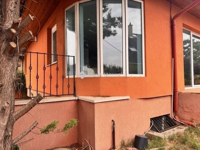 Eladó családi ház, Nagytarcsán 115 M Ft, 6 szobás