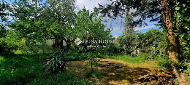 Eladó nyaraló, Sukorón 49 M Ft, 5 szobás / költözzbe.hu