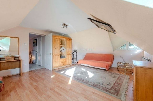 Eladó családi ház, Veresegyházon 157 M Ft, 6 szobás