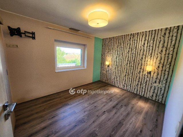 Eladó családi ház, Érden 285 M Ft, 7 szobás