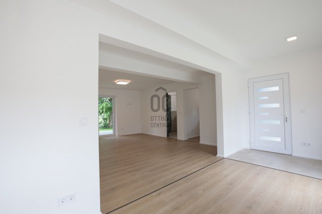 Eladó családi ház, Szigetmonostorban 62.9 M Ft, 2 szobás