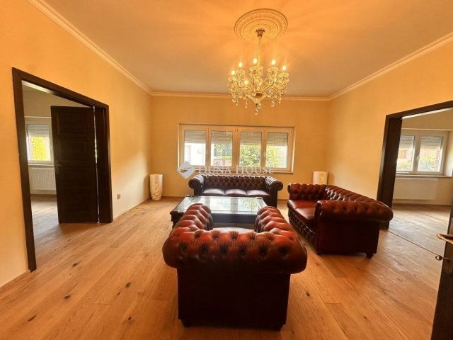 Eladó családi ház, Zalaegerszegen 149 M Ft, 7 szobás