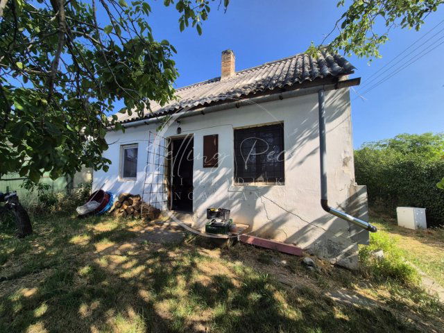 Eladó mezogazdasagi ingatlan, Pécsett 5 M Ft