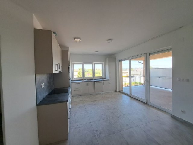Kiadó téglalakás, albérlet, Érden 450 E Ft / hó, 4 szobás