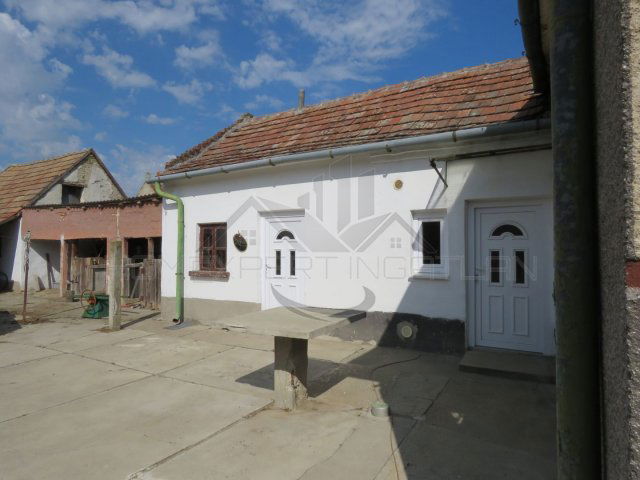 Eladó családi ház, Győrött 65.9 M Ft, 4 szobás