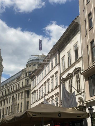 Eladó téglalakás, Budapesten, V. kerületben 125 M Ft, 2+1 szobás