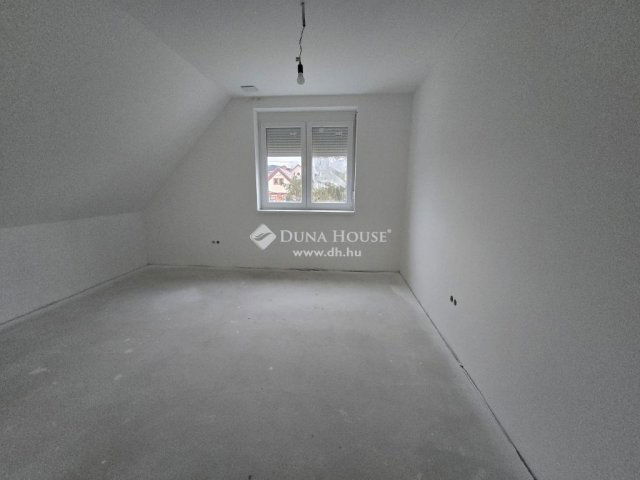 Eladó családi ház, Aranyosgadányban 85 M Ft, 7 szobás