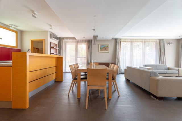 Eladó ikerház, Székesfehérvárott 189 M Ft, 5 szobás