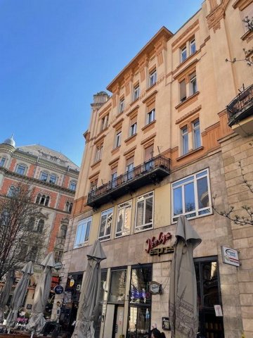 Eladó téglalakás, Budapesten, V. kerületben, Ferenciek terén