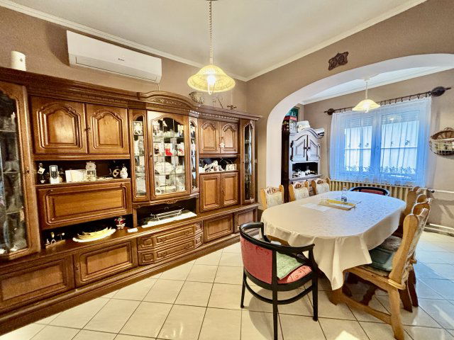 Eladó családi ház, Ugodon 53.9 M Ft, 4 szobás