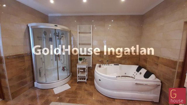 Eladó családi ház, Budapesten, XV. kerületben, Tarpai téren