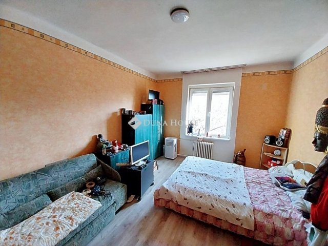 Eladó téglalakás, Tatabányán 27.9 M Ft, 1 szobás