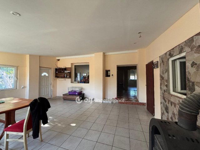 Eladó családi ház, Vináron 27.7 M Ft, 2+2 szobás