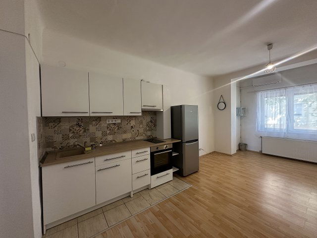 Kiadó téglalakás, albérlet, XIII. kerületben, Szent László úton