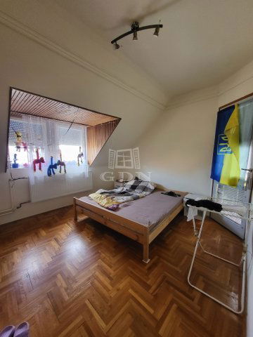 Eladó családi ház, Sárváron 53 M Ft, 6 szobás