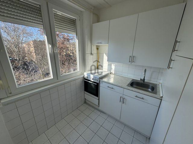 Kiadó panellakás, albérlet, Kecskeméten 120 E Ft / hó, 1 szobás