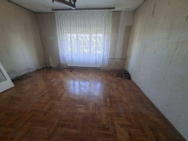 Eladó családi ház, Székesfehérvárott 84.999 M Ft, 3 szobás