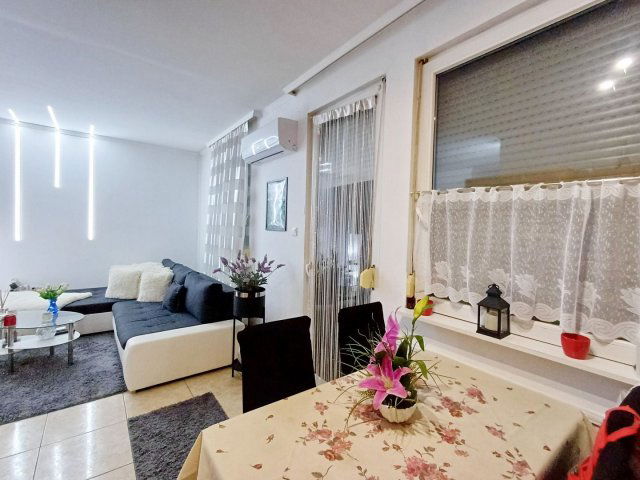 Eladó téglalakás, Hajdúsámsonon 49.9 M Ft, 1+2 szobás