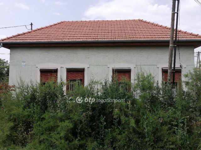 Eladó családi ház, Tiszainokán 12.9 M Ft, 2 szobás