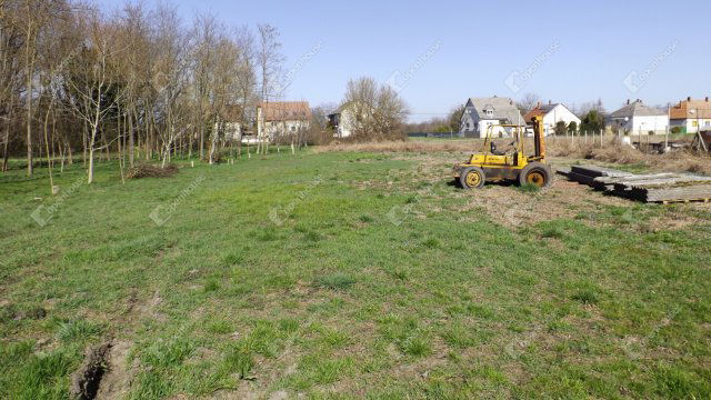 Eladó telek, Pápán 4.2 M Ft / költözzbe.hu