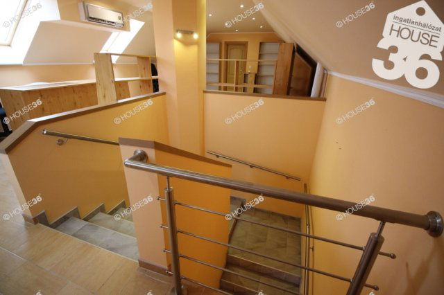 Eladó családi ház, Kiskőrösön 74.9 M Ft, 5 szobás