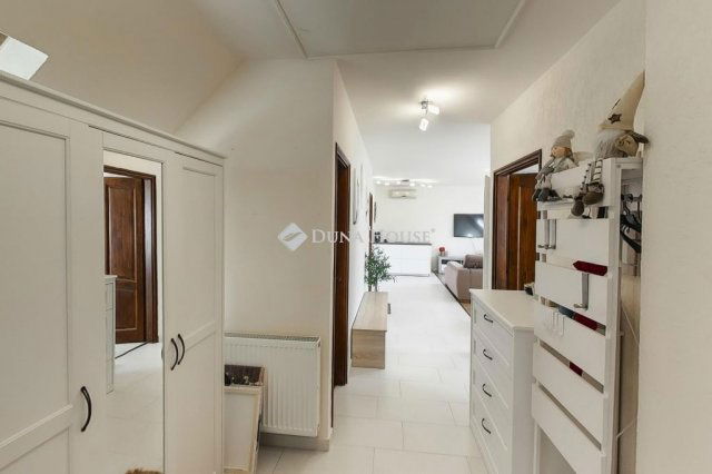 Eladó családi ház, Kecskeméten 125 M Ft, 6+1 szobás