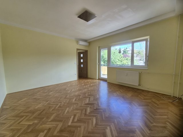 Eladó téglalakás, Pécsett, Kodály Zoltán utcában 69.5 M Ft