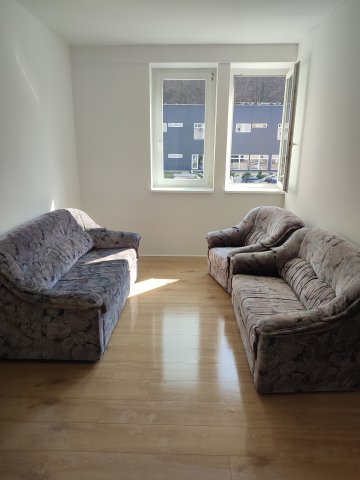 Eladó téglalakás, Komlón 29.9 M Ft, 2 szobás