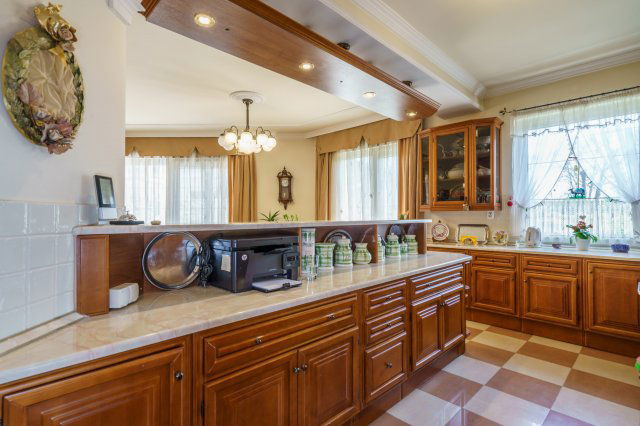 Eladó családi ház, Dunaharasztin 279 M Ft, 7 szobás