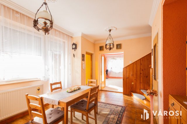 Eladó családi ház, Gyulán 72.9 M Ft, 4+1 szobás