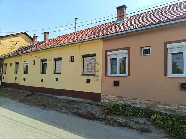 Eladó téglalakás, Cegléden 26.5 M Ft, 1 szobás