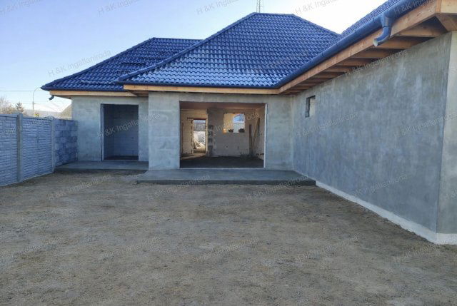 Eladó ikerház, Fóton 105 M Ft, 3 szobás / költözzbe.hu