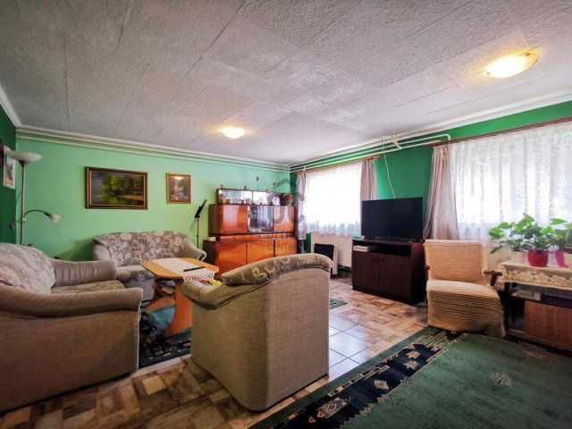 Eladó családi ház, Sárszentmihályon 77 M Ft, 7 szobás