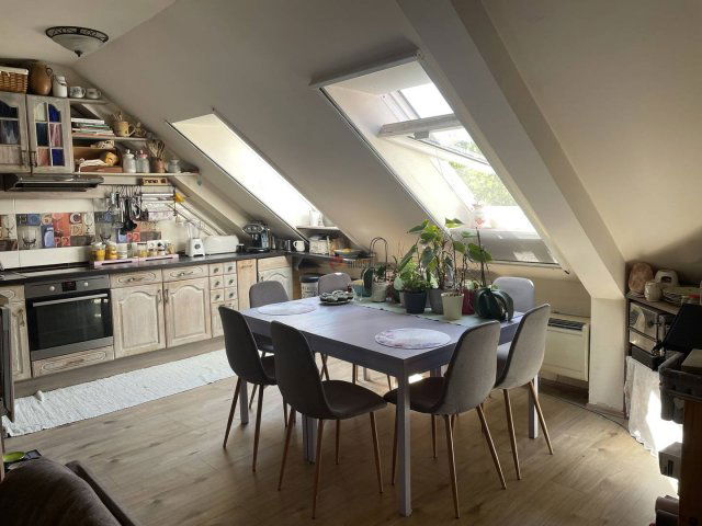 Eladó téglalakás, Székesfehérvárott 79.9 M Ft, 5 szobás