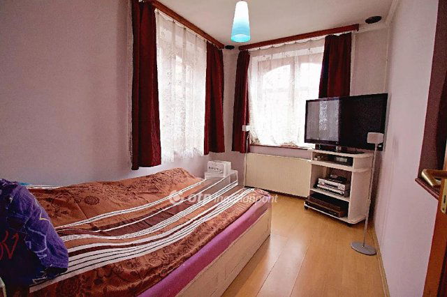 Eladó családi ház, Békésen 72 M Ft, 1+2 szobás