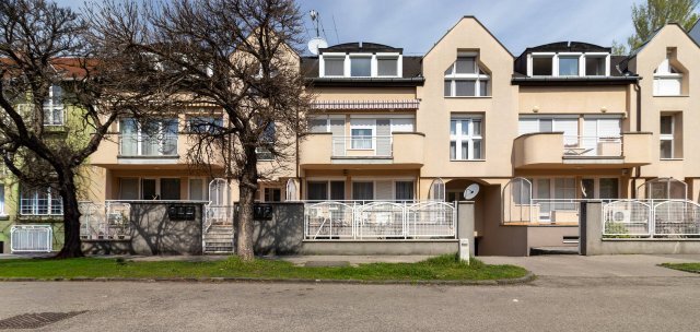 Eladó téglalakás, Budapesten, XI. kerületben 139 M Ft, 4 szobás