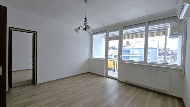 Eladó téglalakás, Balatonfüreden 69.9 M Ft, 2 szobás