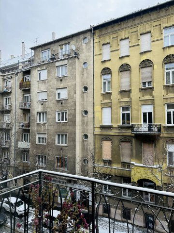 Eladó téglalakás, Budapesten, II. kerületben 145 M Ft, 2 szobás