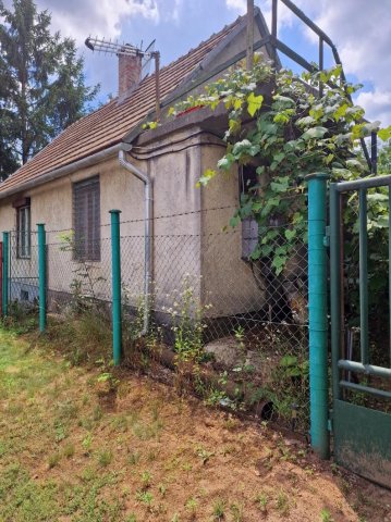 Eladó nyaraló, Oroszlányban 13 M Ft, 2 szobás