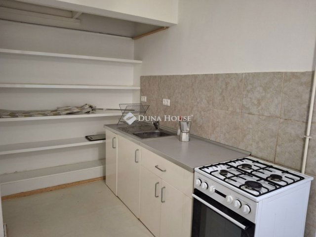 Eladó téglalakás, Budapesten, VII. kerületben 81.9 M Ft