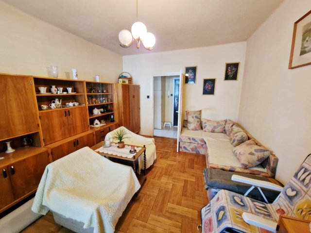 Eladó panellakás, XXI. kerületben, Szent László utcában