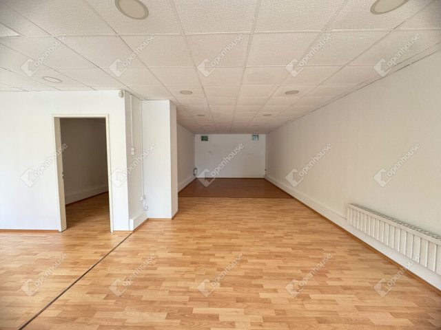 Eladó üzlethelyiség, Szombathelyen 37.9 M Ft, 2 szobás