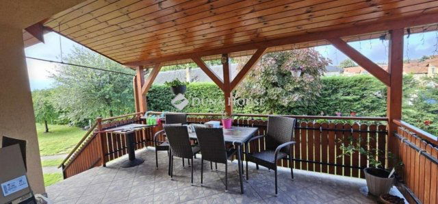 Eladó családi ház, Dunakeszin 155 M Ft, 3 szobás