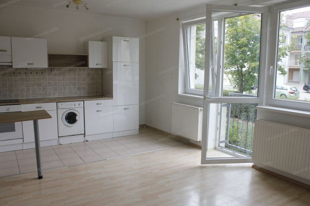 Kiadó téglalakás, albérlet, Sopronban 140 E Ft / hó, 1+1 szobás